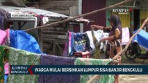 Warga Mulai Bersihkan Lumpur Sisa Banjir Bengkulu