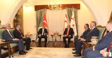 KKTC Cumhurbaşkanı Ersin Tatar, Milli Eğitim Bakanı Mahmut Özer'i kabul etti