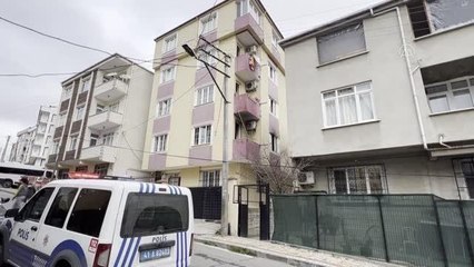 Apartmanda çıkan yangında 2 kişi dumandan etkilendi