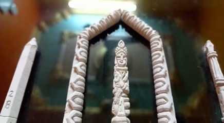 চকের সরস্বতী বানিয়ে  তাক লাগালেন বহরমপুরের শিক্ষক | Oneindia Bengali