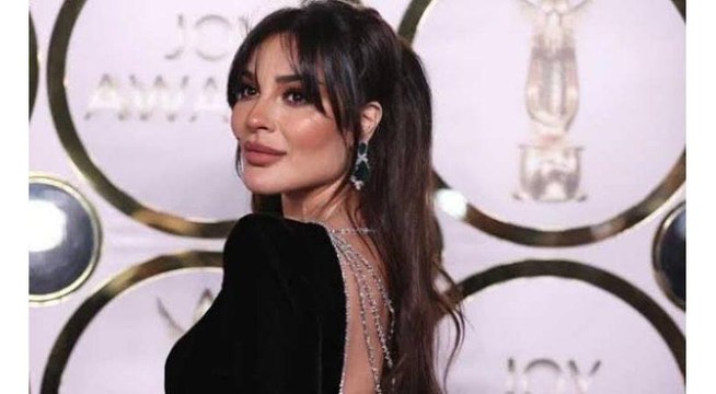 نادين نجيم تحصد جائزة أفضل ممثلة عن صالون زهرة : تعلمت أعترف بنجاح غيري