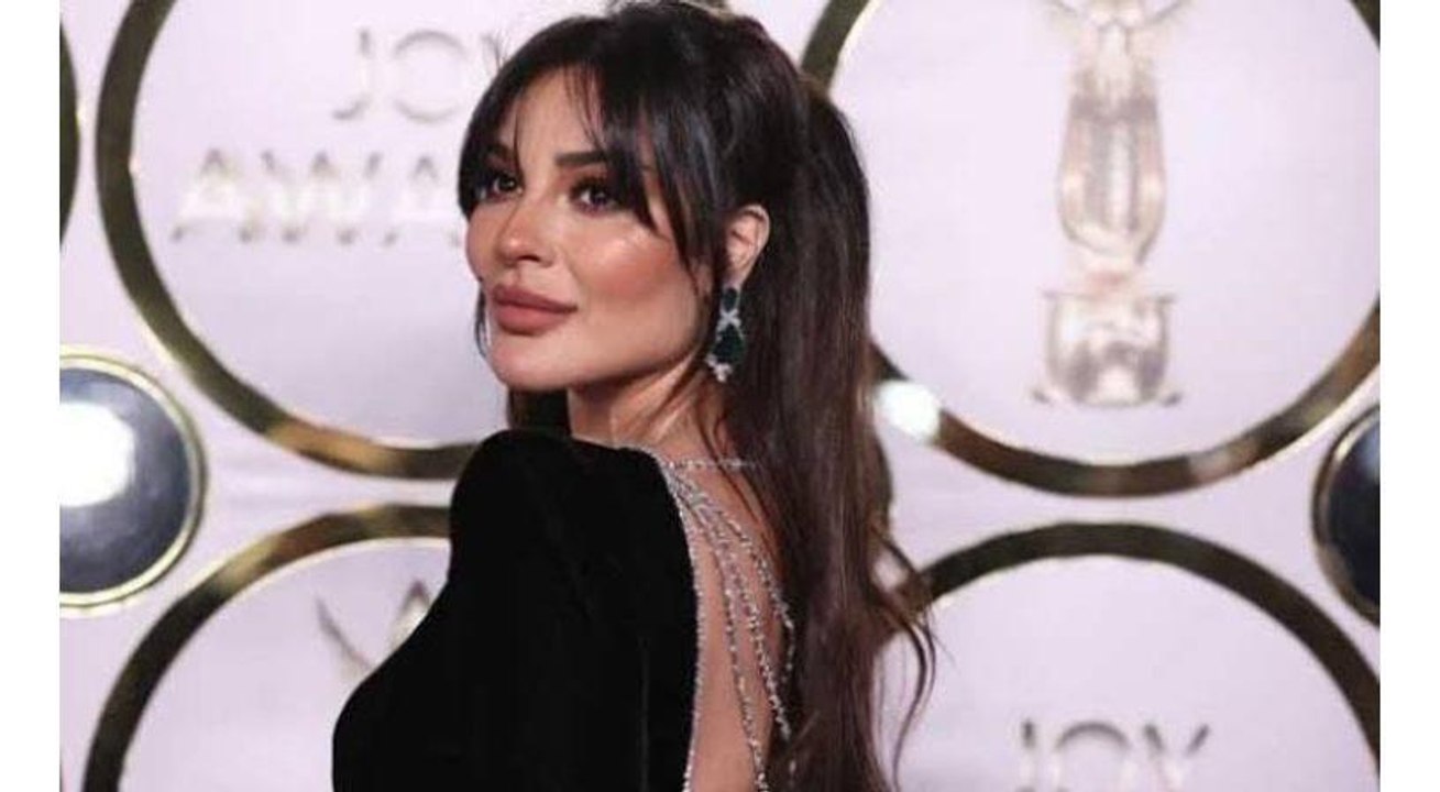 نادين نجيم تحصد جائزة أفضل ممثلة عن "صالون زهرة": تعلمت أعترف بنجاح غيري