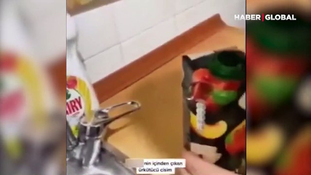 Mide bulandıran olay! Marketten alıp eve geldi, meyve suyunu çalkalayınca fark etti