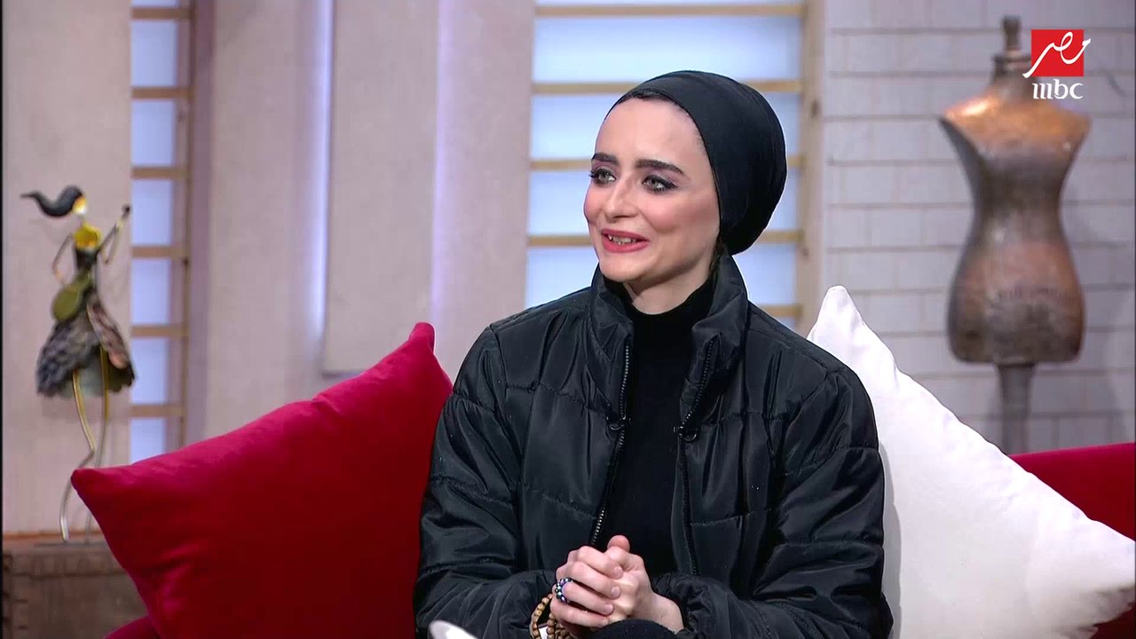 الكاتبة بسمة السباعي بتقولنا الحل الوحيد لمواجهة العند عن الأطفال ورد كوميدي من لميس
