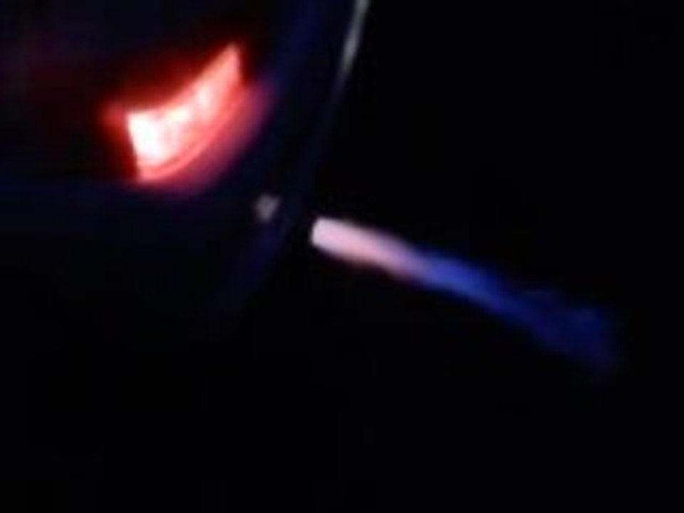 Sa crach des flammes 1 106 rallye 1.6l