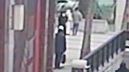 [단독] '도와달라' 쪽지에...보이스피싱 수거책 시민이 붙잡아 / YTN