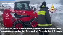 Donna scomparsa nella bufera di neve a Montecopiolo di Rimini: le ricerche dei vigili del fuoco