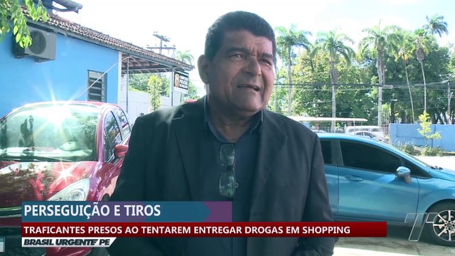 Traficantes presos ao tentarem entregar drogas em shopping