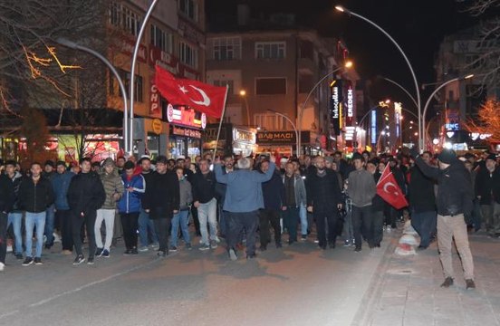 İsveç'te Kur'an-ı Kerim'in yakılması Karaman'da protesto edildi
