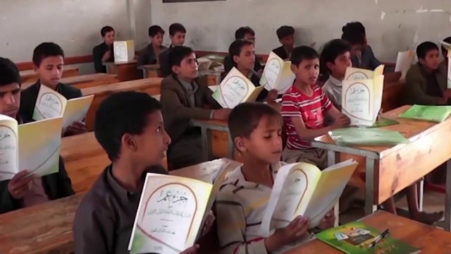 معلمون معتقلون ومدارس ثكنات عسكرية.. ميليشيا الحوثي تدمر التعليم في مأرب