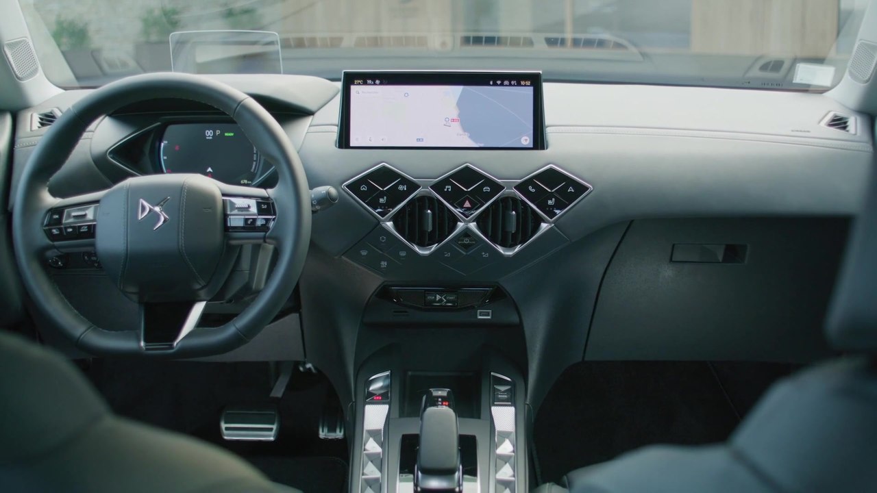 The new DS 3 E-TENSE Design Preview