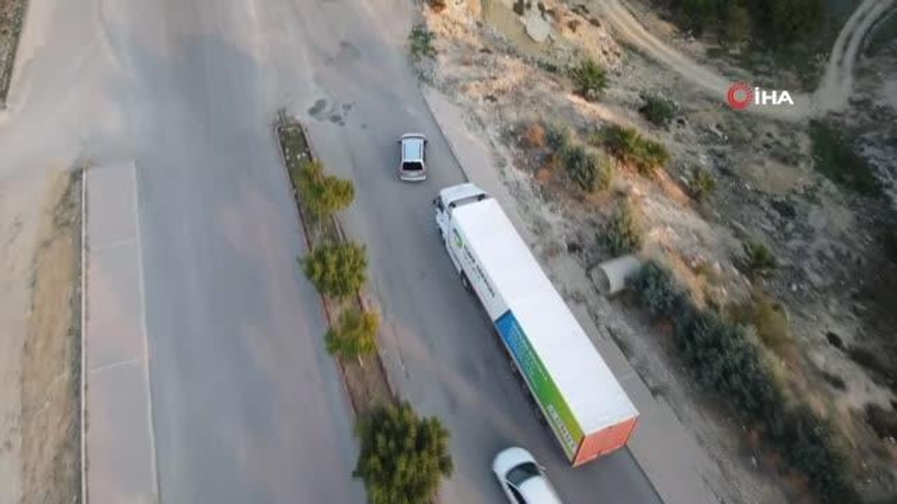 Mersin'de uyuşturucu yüklü tıra nefes kesen operasyon kamerada