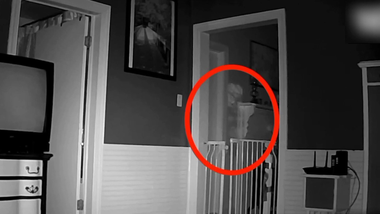 Ghost Caught On CCTV Camera _ Scary Ghost Videos _ Paranormal Activities Recorded On Camera(1080P_HD)