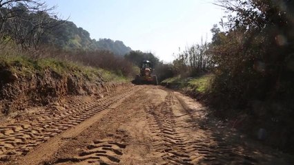 Efeler Belediyesi'nin Yol Çalışmaları, Çiftçinin Yüzünü Güldürüyor
