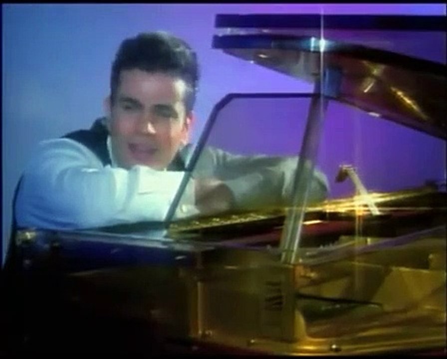 Amr Diab Dehket Oyoun Habiby عمرو دياب  ضحكة عيون حبيبي