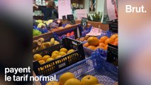 Pendant ce temps-là… – Dans cette épicerie, chacun paye en fonction de ses moyens