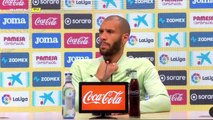 El momentazo de Capoué en rueda de prensa: se entera en directo de un fichaje hecho por el Villarreal