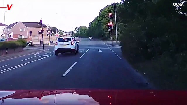 Must See! Unsecured Load Turns Wooden Planks into Accidental Highway Catapult