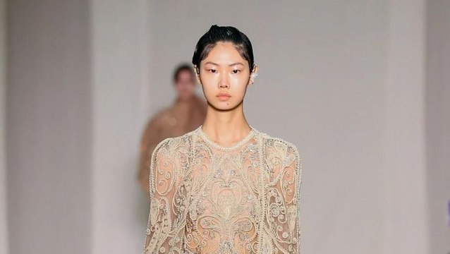 Défilé Elie Saab HAUTE COUTURE Printemps-Eté 2023