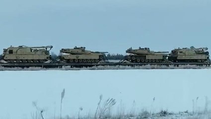 Download Video: Tanks transported by train in Kansas after Biden announces M1 Abrams support for Ukraine