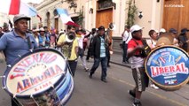 Escasez de alimentos y combustible en Perú debido a los bloqueos por las protestas contra Boluarte