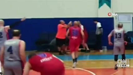 Eski basketbolcu Mehmet Bülent Dilek hayatını kaybetti, o anlar kameralara yansıdı