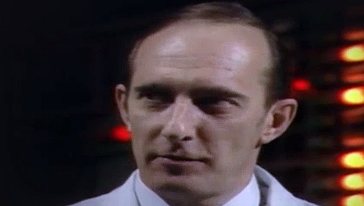 Doctor Who S11E09 Invasion Of The Dinosaurs Pt 5 (1963–1989)