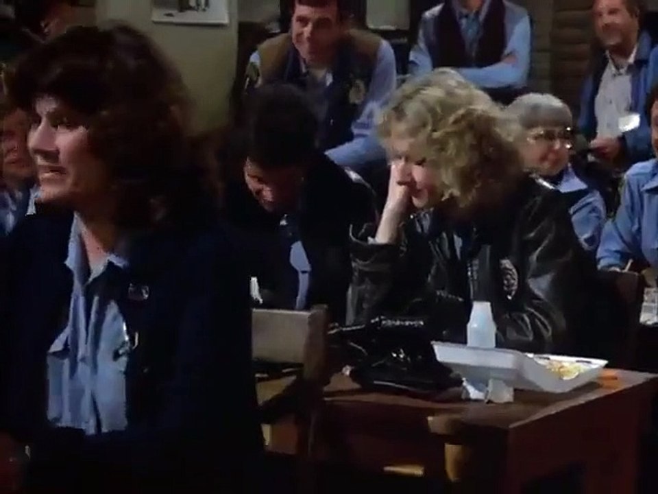 Hill Street Blues - Se3 - Ep10 - Phantom of the Hill HD Watch