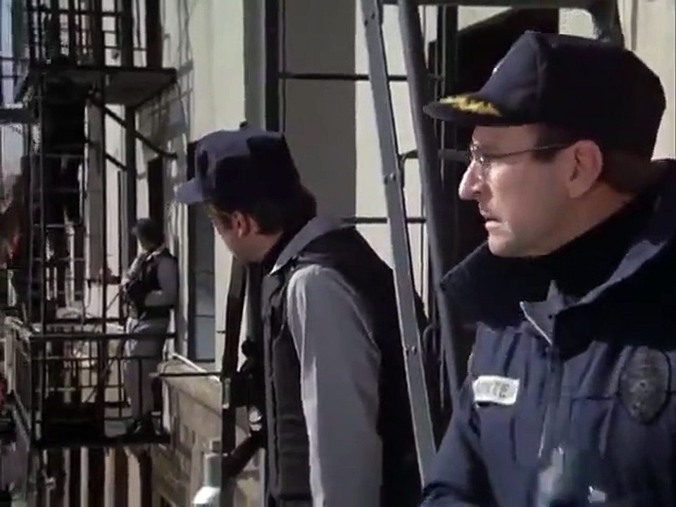 Hill Street Blues - Se3 - Ep16 - Moon Over Uranus - The Final Legacy HD Watch