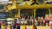 بدون تعليق: المؤمنون البوذيون يتجمعون في ضريح بوذا الذهبي في ميانمار