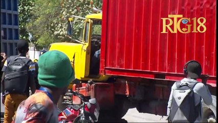 Gro van panik bò direksyon jeneral PNH ak Ayewopò entnasyonal Toussaint Louverture.