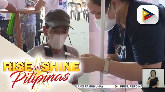 Senior citizen na hirap magparehistro ng SIM card, tinulungan ng DICT