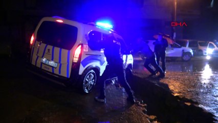 İzmir'de sağanak yağış trafik kazalarına sebep oldu