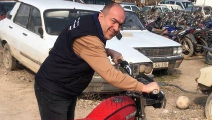16 Yıl Sonra Çalınan Motosikletine Kavuşan Adamın Büyük Sevinci 🚲