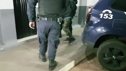 Homem é detido com cocaína, maconha e radio comunicador no Cascavel Velho