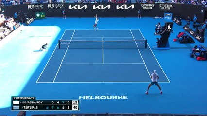 La 3e fut la bonne : la balle de match de Tsitsipas qui l'envoie en finale
