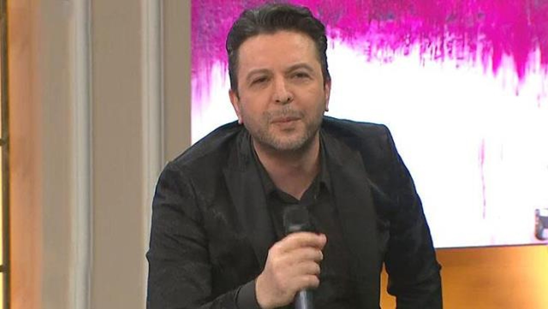 Nihat Doğan Antidepresan şarkısını söyledi, performansı hiç beğenilmedi -  Dailymotion Video