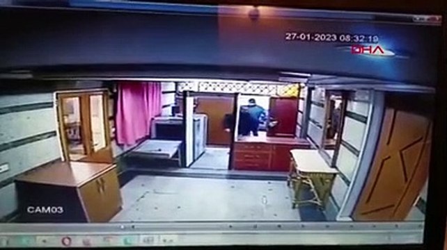 Azerbaycan'ın İran'daki Büyükelçiliği'ne silahlı saldırı