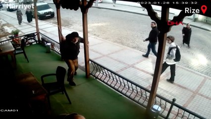 Rize'de köpeğe değnekli şiddet kamerada