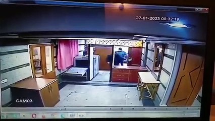 Tahran'daki Azerbaycan Büyükelçiliğine saldırı anı kamerada