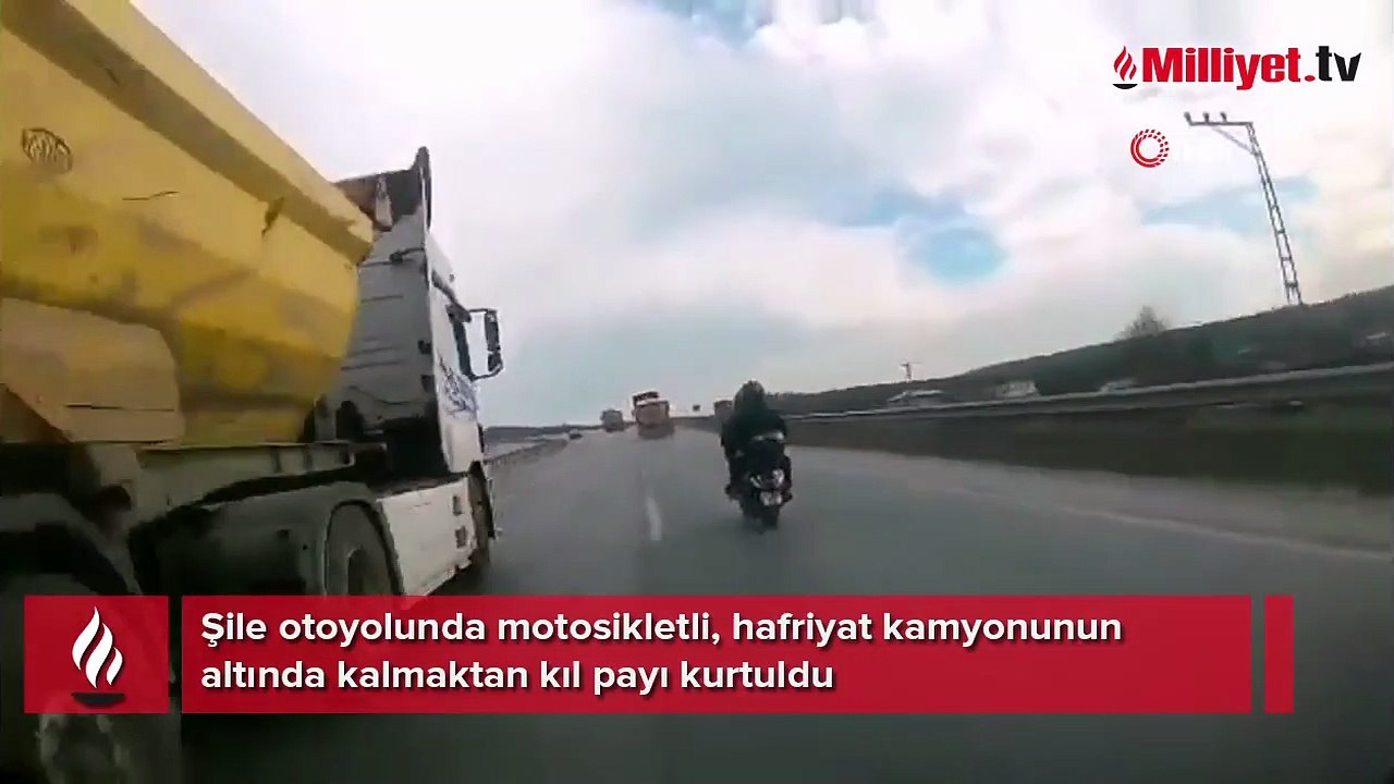 Şile otoyolunda motosikletli, hafriyat kamyonunun altında kalmaktan kıl payı kurtuldu