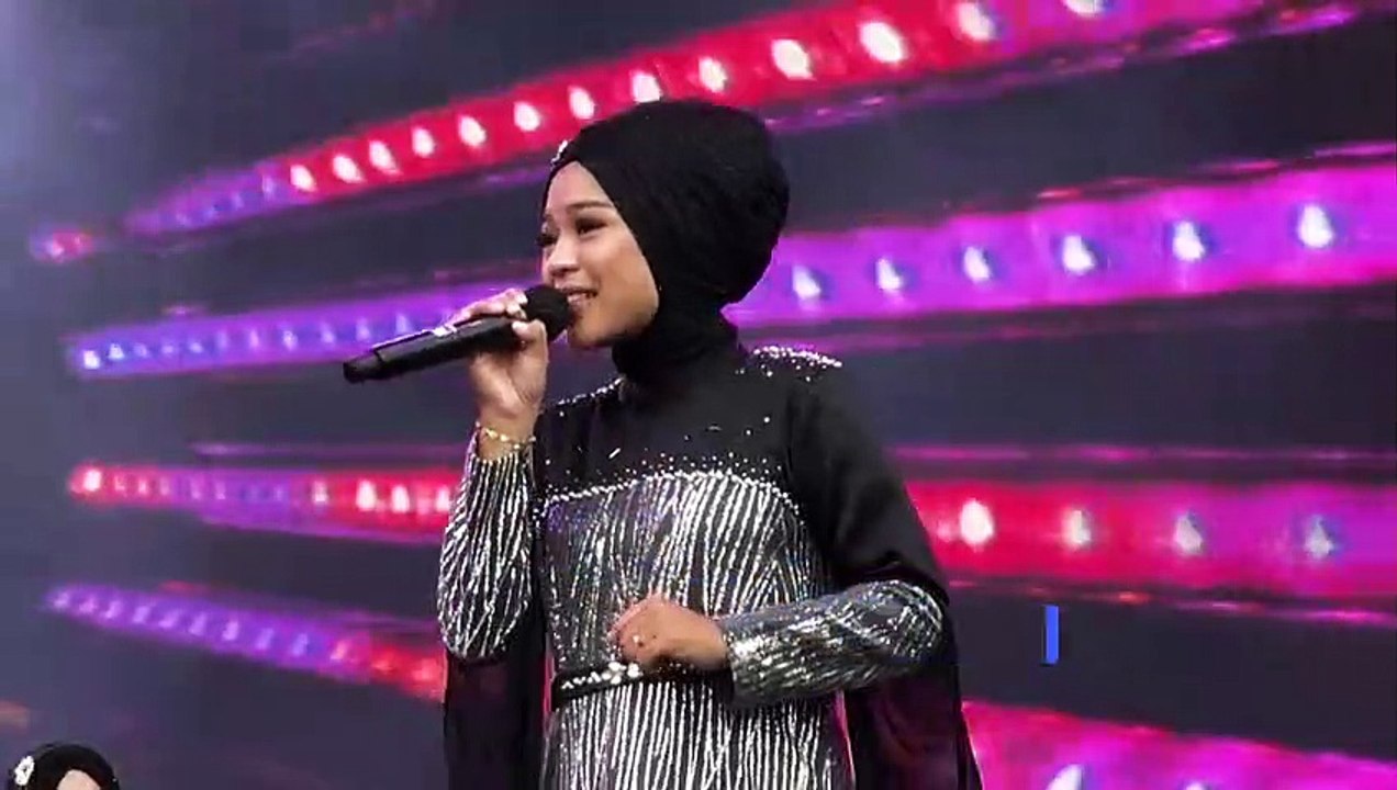 Hijabi 'indie mothers' embraced by young Indonesian music fans