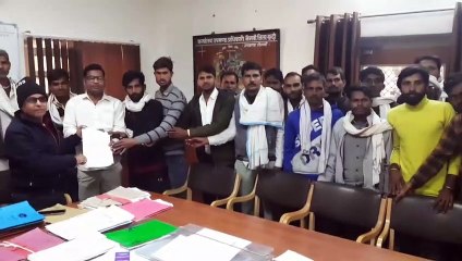 मवेशियों के बाड़े बना रखे, गेट व शौचालय भी बंद