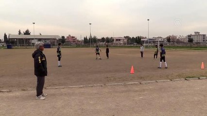 Gençler ligi maçı sırasında futbolcuların eşyaları çalındı