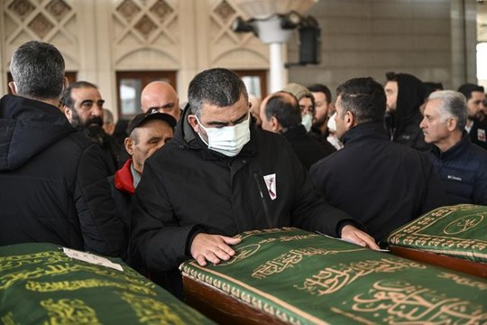 Teknik direktör Ümit Özat'ın babası Ali Özat son yolculuğuna uğurlandı
