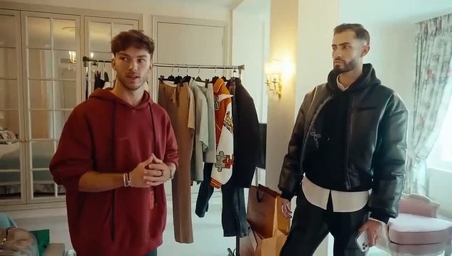 Pierre Gasly se prépare pour le défilé Louis Vuitton à la Fashion Week Homme de Paris