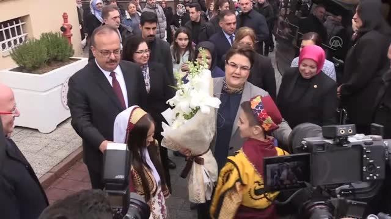 Aile ve Sosyal Hizmetler Bakanı Yanık Bursa'da ziyaretlerde bulundu