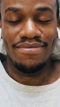 Un institut français recherche des volontaires pour rester allongé pendant deux mois pour 18.000 euros (1)