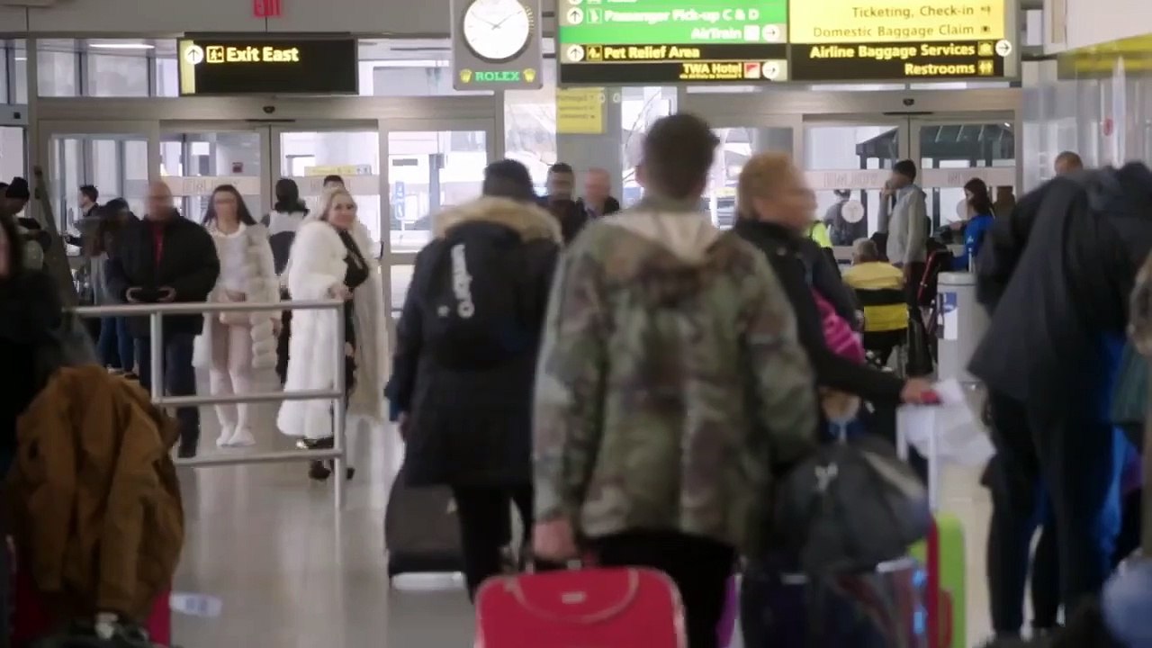 Darcey $$ Stacey - Se1 - Ep02 - Arrivals and Departures HD Watch
