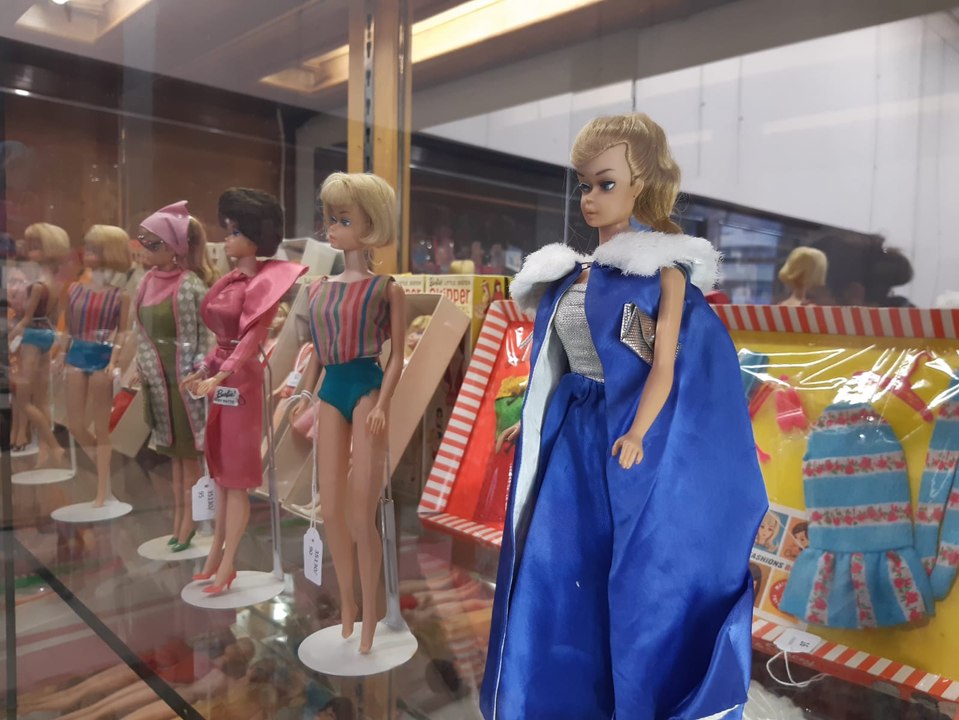 Une collection exceptionnelle de poupées Barbie vendue aux enchères à Pau